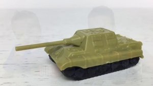 Sweet Box World of Tanks. Открываем много сюрпризов с коллекционными танками Видео для детей