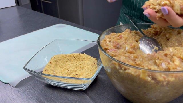 Котлети по-домашньому! Як приготувати котлети соковитими та ніжними? Без муки! Простий пецепт! смотреть онлайн