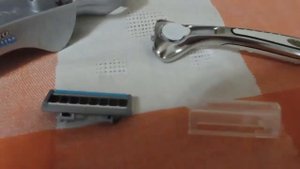 Бритвенный станок Schick Quattro Titanium. Razor Schick Quattro Titanium.