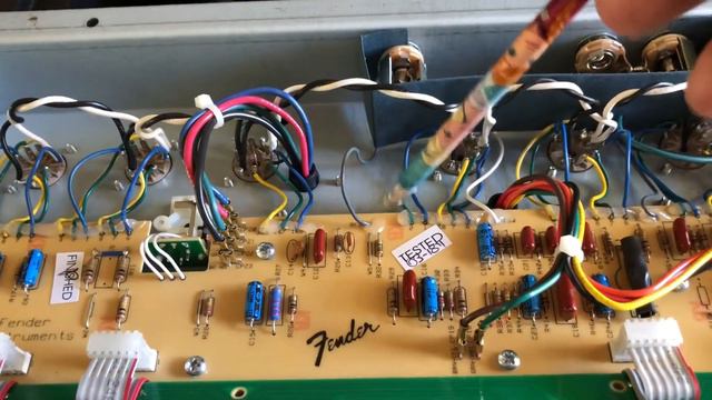 Hiss Noise in Fender Deluxe Reverb 68 Reissue (DRRI) смотреть онлайн