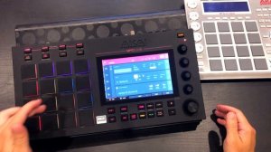 AKAI MPC LIVE ОБЗОР | СТОИТ ЛИ СВОИХ ДЕНЕГ? РАСПАКОВКА, СРАВНЕНИЕ С MPC STUDIO
