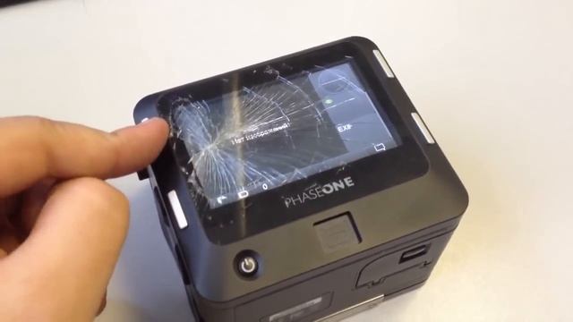 Phase One IQ180 broken screen смотреть онлайн