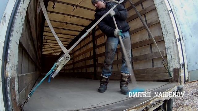 Дальнобой. Готовимся в новый рейс (уборка в фуре). смотреть онлайн