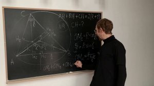 Задачи по геометрии. Найти сумму расстояний от вершин треугольника до ортоцентра.