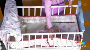 Правила безопасности для родителей грудничка. Жить здорово! Фрагмент выпуска от 25.01.2017