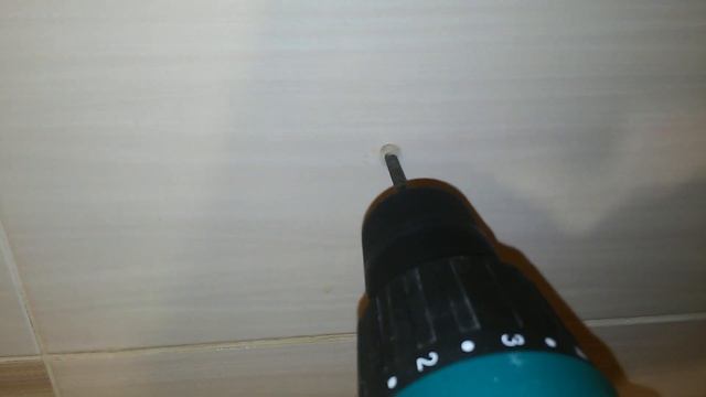 Установка шкафа- зеркала в ванной комнате. Монтаж на кафель смотреть онлайн