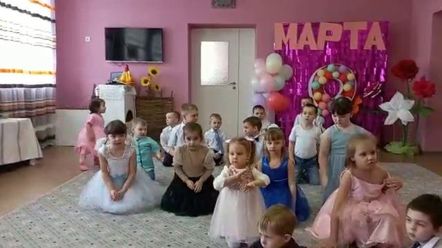 Танец на 8 марта "Снится сон" смотреть онлайн