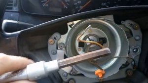 Как снять руль мерседес w202