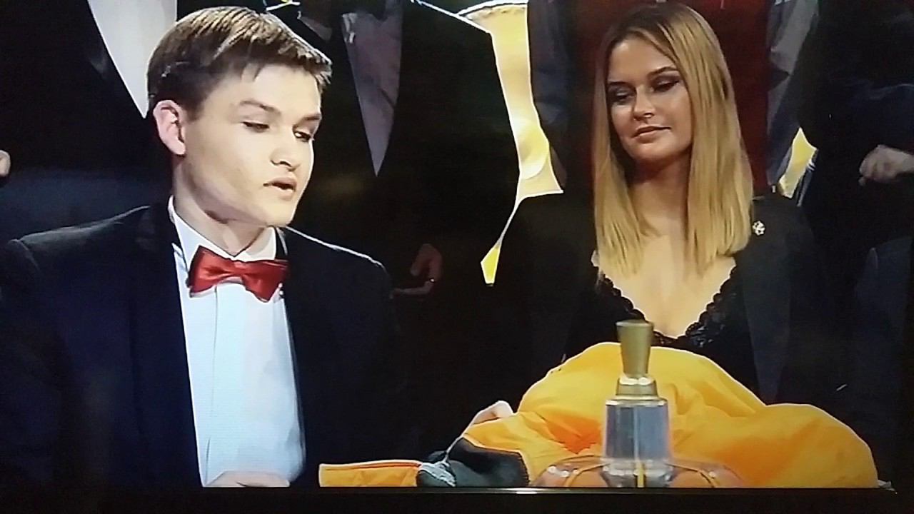 Простенький вопрос про бомбер смотреть онлайн