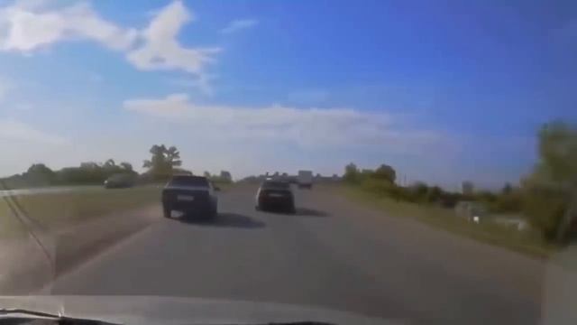 БАБЫ ЗА РУЛЕМ - ЭТО УЖАС НА ДОРОГЕ! смотреть онлайн