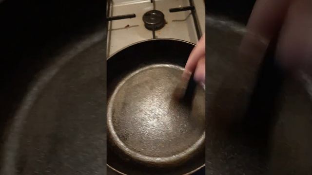 Чугунные сковородки мыть не надо смотреть онлайн