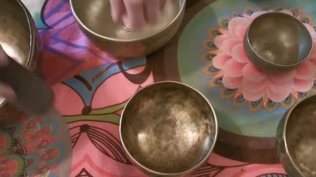 Расширенный комплект для звукотерапии “Многомерность“ (7 чаш) смотреть онлайн