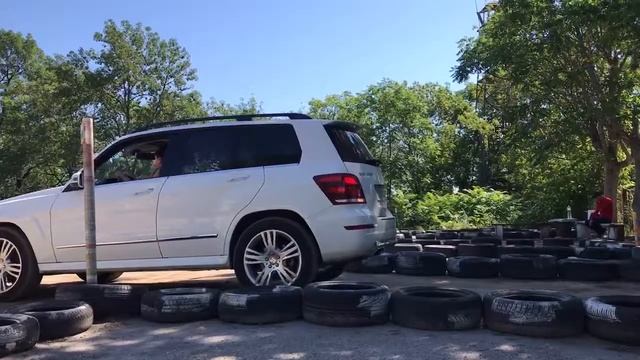 Парковка задним ходом под 90 градусов, Сергей Кокшаев (Одесская киностудия) смотреть онлайн