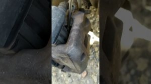 Субару Форестер американец замена передних колодок