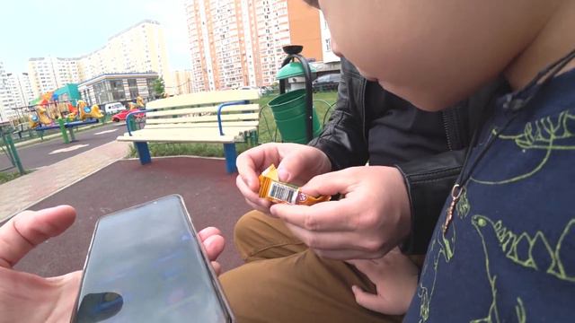 Классные ПРЫГ-СКОКЕРЫ из Дикси и их домик!Открываем и играем! смотреть онлайн