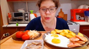 Мукбанг По сусекам наскребла и шикарный обэд вуаля/Юлия Высоцкая и её шоу это трэш