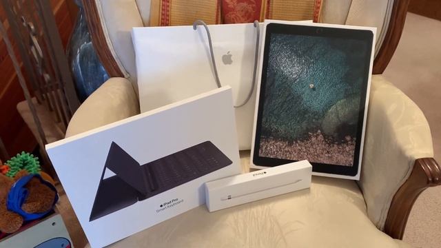 Christmas Holiday FREE Giveaway! iPad Pro 12.9” 512GB Pencil & Smart Keyboard Contest! ENTER NOW! смотреть онлайн