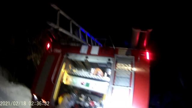 Черкаські рятувальники ліквідували пожежу в надвірній споруді смотреть онлайн