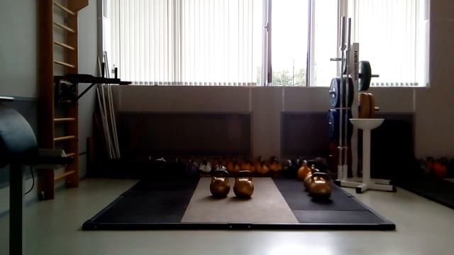 Парный жим гирь стоя-104кг(гири по 52кг)Two-hand kettlebells press-104 kg.A pair of 52kg kettlebell смотреть онлайн
