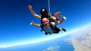 Как я БЕСПЛАТНО прыгнул с парашютом в Дубае!