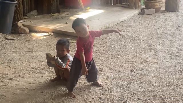 ЭКСКУРСИЯ НА РЕКУ КВАЙ! ЭКСТРИМ путешествие к ЗАГАДОЧНОМУ ВОДОПАДУ ERAWAN из ПАТТАЙИ, ЧАСТЬ 1 смотреть онлайн