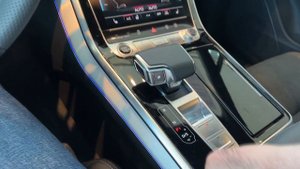 Audi Q7 2022 - detailed INTERIOR tour (infotainment, ambient lights) & trunk space