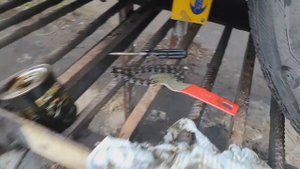 Прогорел Выхлоп. Ремонтируем ГЛУШИТЕЛЬ Без Сварки. Меняем Масло на Аккорде