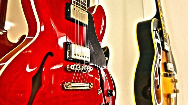 "She's leaving home" (The Beatles) par Les demi-tons flingueurs смотреть онлайн