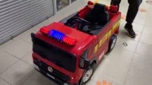 Детская пожарная машина. Детский электромобиль RiverToys A222AA