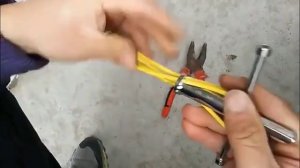 Универсальный инструмент для скручивания проводов