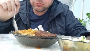 ОБЖОР в столовой/МУКБАНГ щи и пюре с печеночной котлетой