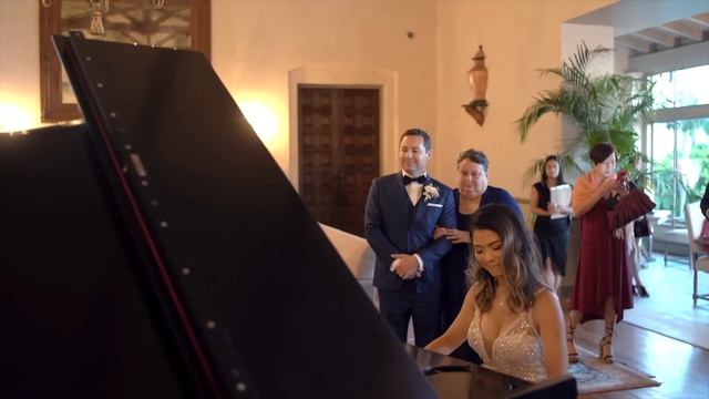 Bride surprised groom on playing piano Chopin Nocturne Eb Major (Op.9 No.2) Wedding смотреть онлайн