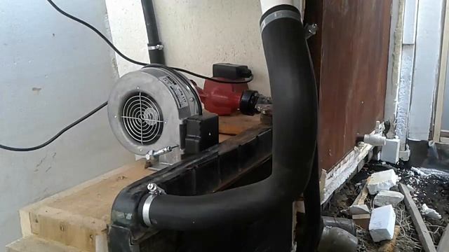 Водяной тепловентилятор из автомобильного радиатора в рассаднике смотреть онлайн
