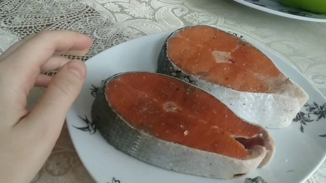 Стейки сёмги кижучсалат