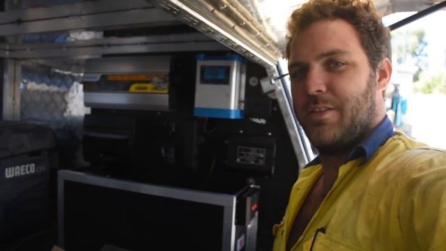 Our 12V 240V Build for Off Grid camping (Diy - Budget) - Canopy Mod смотреть онлайн