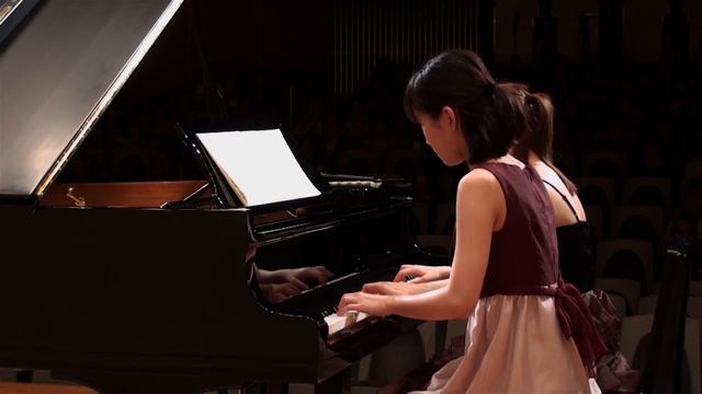 Mozart: Eine kleine Nachtmusik K.525 смотреть онлайн