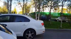 Как закрыть ладу весту без аккумулятора? Новая машина сломалась. Машина 16 года лучше чем 18.