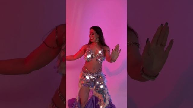 2 дня до Нового Года, видео поздравление от педагога школы восточного танца. смотреть онлайн