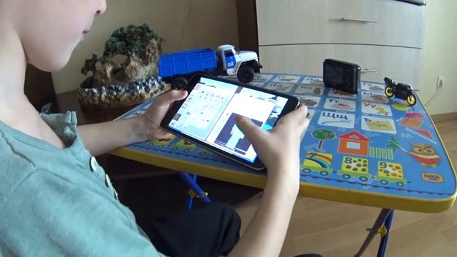 играю в Майнкрафт. Дома. Начало.24 April 2018 г смотреть онлайн