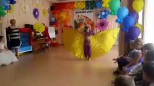 Восточный танец с крыльями (выпускной в садике)