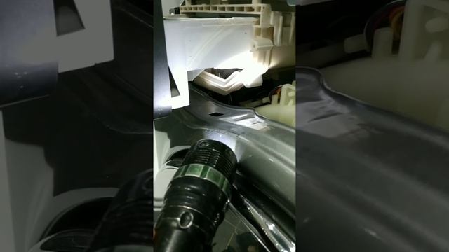 почему течёт стиральная машина #стиральнаямашина #поломки
