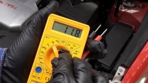 Проверка заряда аккумулятора мультиметром