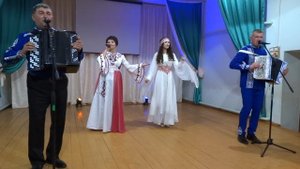 Марийские частушки. Радуют Сергей Зайнитдинов, Лилия и Элина Матвеевы, Сергей Пакеев.
