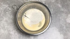 Капустный заливной пирог с капустой на сковороде