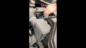 KIA SPORTAGE 4 быстрая замена воздушного фильтра