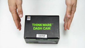 Распаковка автомобильного видеорегистратора Thinkware F200 PRO