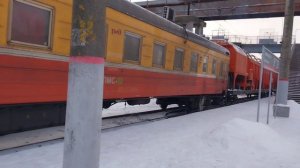 2м62у 0336 с рабочим поездом на станции Волховстрой. окт.жд. 25.11.2023.