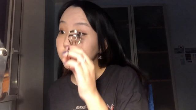 асмр крашусь и шепчу вам на ушки? смотреть онлайн