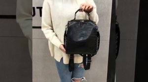 женский брендовый кожанный рюкзак