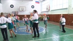 Народные танцы в школе